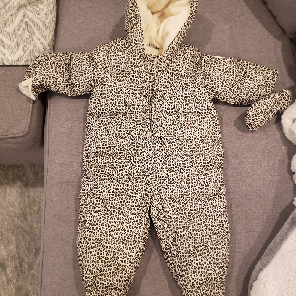 Baby gap leopard, water resistant snow suit